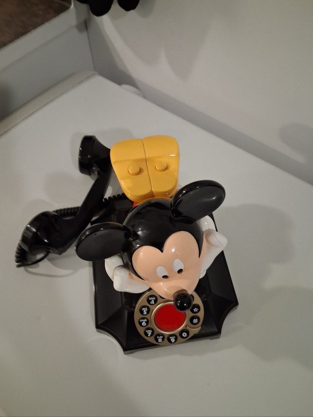 VINTAGE Mickey Mouse Retro Style Yellow & BlackPhone